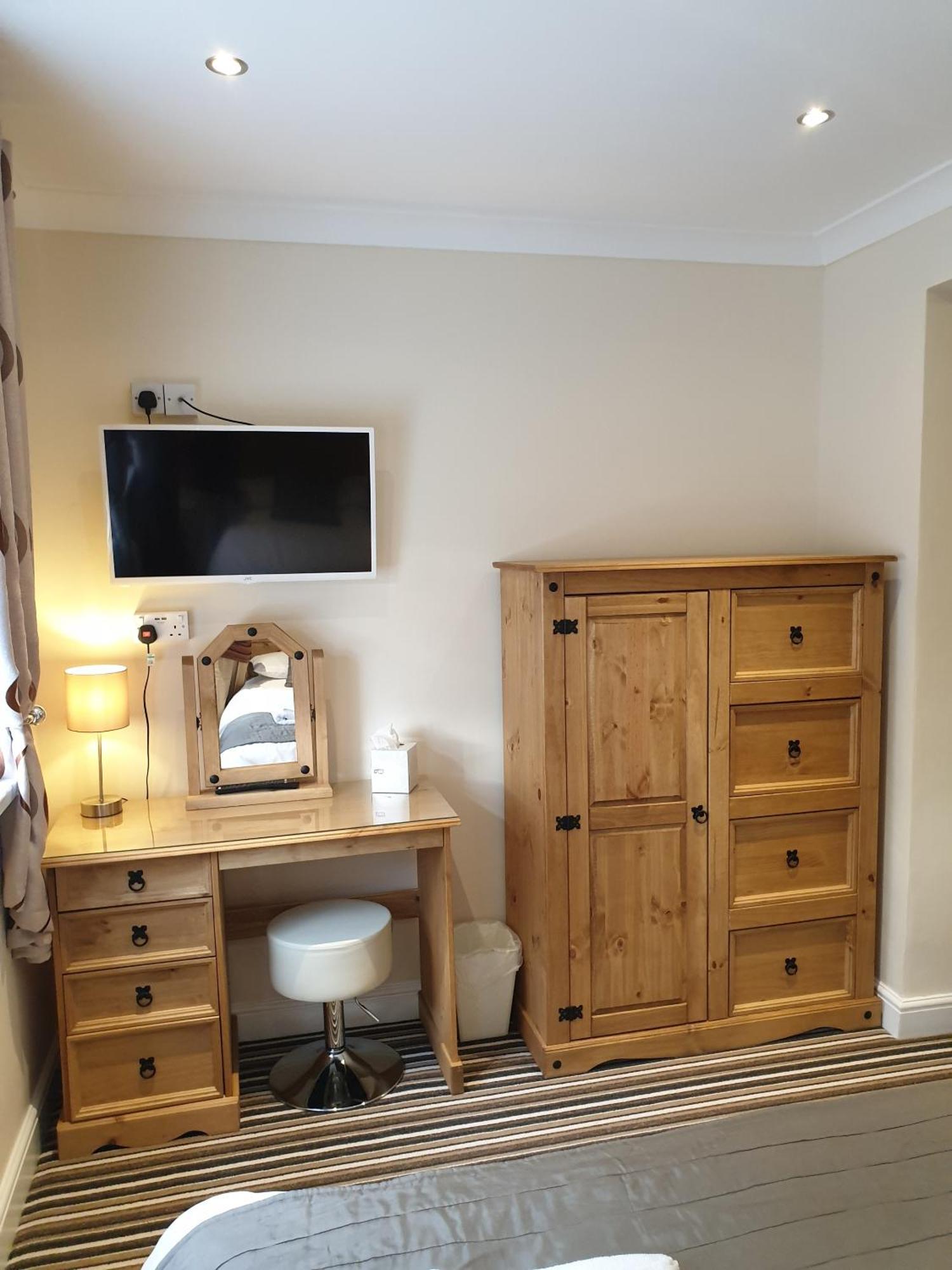 Appletorre House Holiday Flats - Pet Friendly And Private Parking Torquay Bagian luar foto