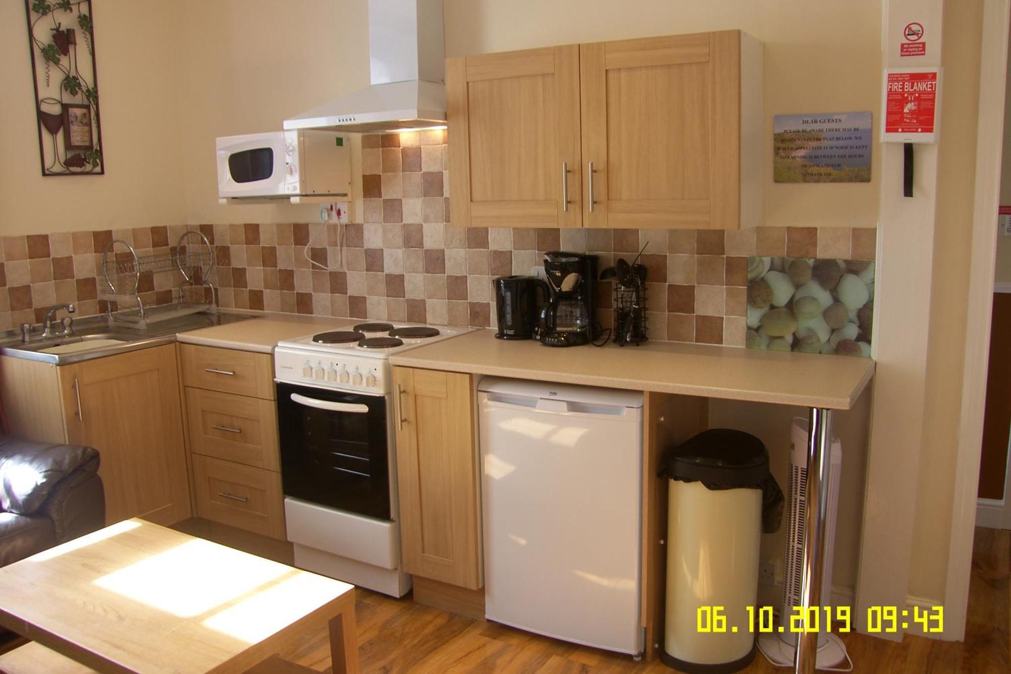 Appletorre House Holiday Flats - Pet Friendly And Private Parking Torquay Bagian luar foto